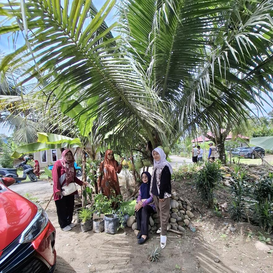 Kunjungan Partisipasi pembuatan Taman Dasawisma